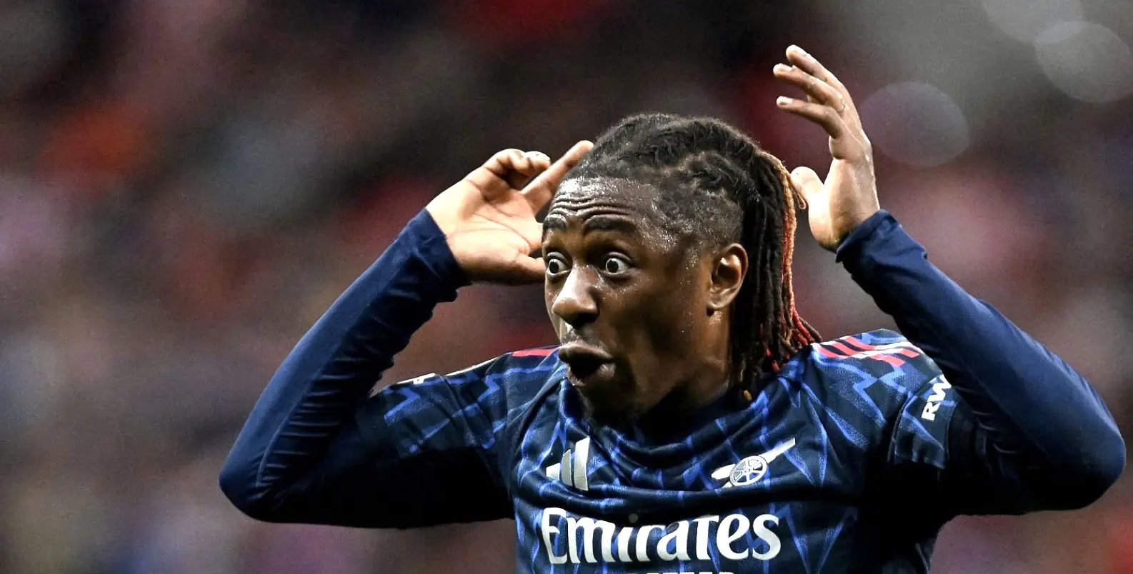 Mổ xẻ tình huống VAR từ chối phạt đền Eze — bước ngoặt định đoạt bán kết Atletico vs Arsenal